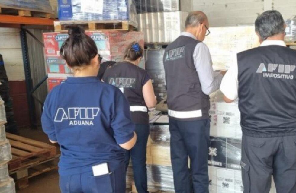 Secuestran cargamento de mercadería sin aval aduanero en Posadas