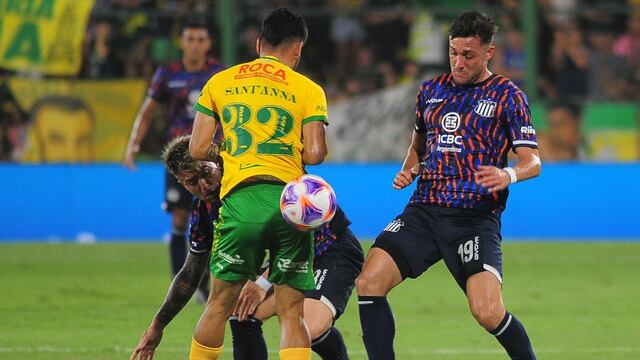 Francisco Pizzini no pudo anotar ante su ex equipo en el empate de Talleres y Defensa. Con estreno de camiseta alternativa (Fotobaires).