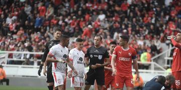Instituto se trajo un punto de Avellaneda, en un final con polémicas (Foto: Federico López Claro).
