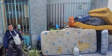 Los dejaron en la calle: personas con discapacidad fueron desalojadas en San Luis y piden ayuda.