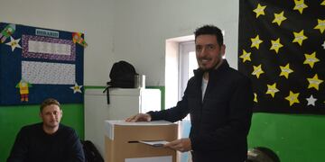 El radical Marcos Ferrer fue reelecto con amplio respaldo en Río Tercero (La Voz).