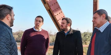El ministro Yanotti recorre la obra pública de Monteros.