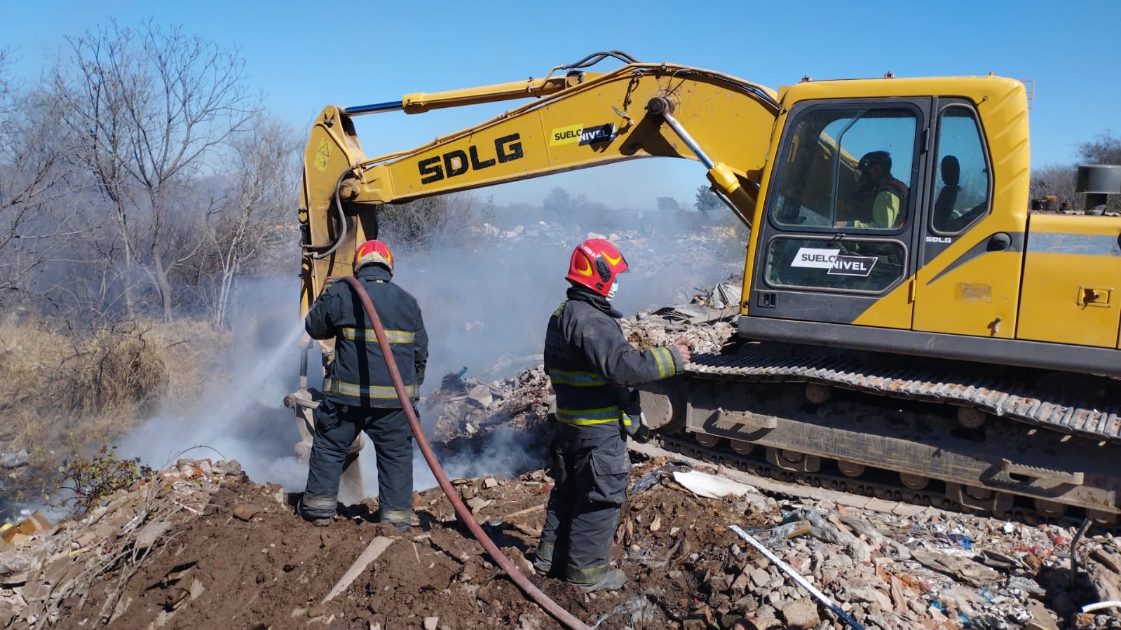 Córdoba: tras el incidente del olor nauseabundo, apagaron dos focos de incendio en el mismo basural.