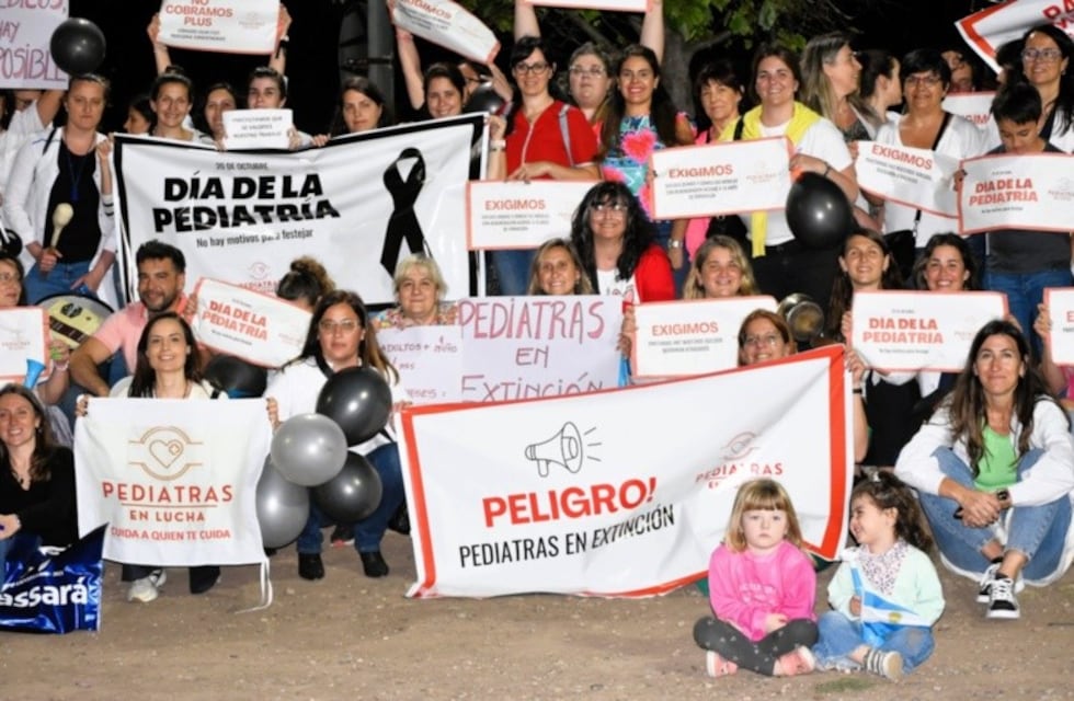 Pediatras rosarinos se convocaron para reclamar mejoras en honorarios y condiciones laborales