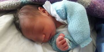 El pequeño pesó 2.800kg.