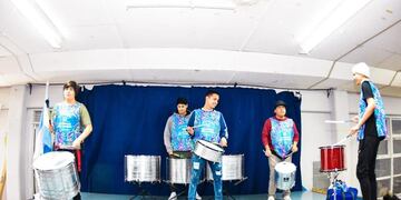 Con la visita de la "Familia del Tambor", los festejos de la Niñez, se realizaron en la Escuela Especial N° 1 Kayú Chenén