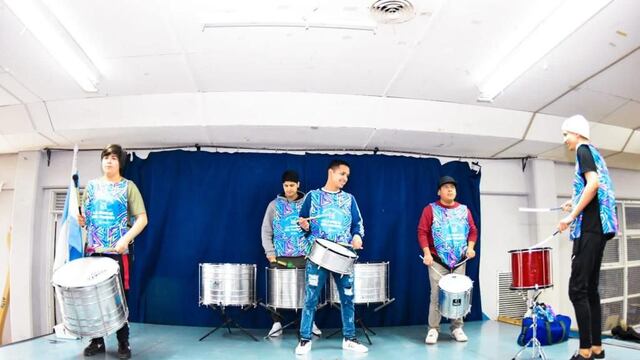 Con la visita de la "Familia del Tambor", los festejos de la Niñez, se realizaron en la Escuela Especial N° 1 Kayú Chenén