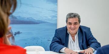 Becerra es el nuevo Secretario de Relaciones Vecinales y Parlamentarias