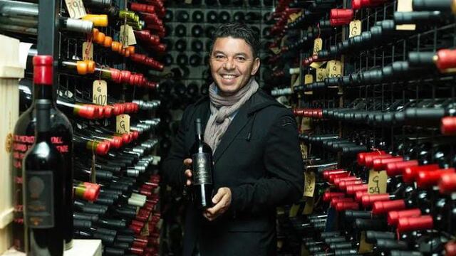 El DT de River Plate presentó su exclusivo vino de edición limitada.