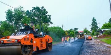 San Pedro: Vialidad Provincial asfalta 23 cuadras en zonas urbanas y rurales