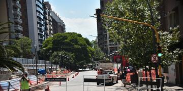 Mercado Sud. Cortarón el tránsito en Illia-San Juan por obras en el centro de Córdoba Capital.