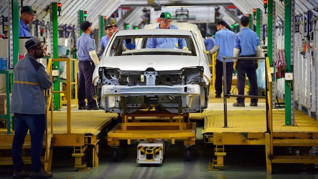 Industria. Renault tiene planes para incrementar la producción en el complejo de Santa Isabel, en Córdoba. (Nicolás Bravo/Archivo)