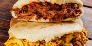 Cómo hacer arepas venezolanas.
