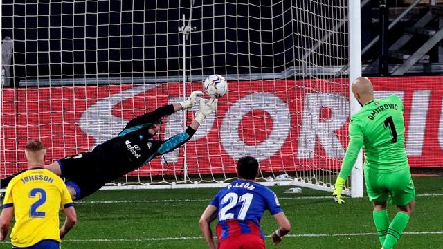 Marko Dmitrovic ya había convertido en la Liga pero Conan le impidió repetir. (EFE)