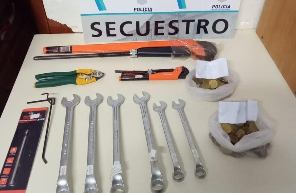 Robaron en la ferretería de la Cooperativa Agraria y dos menores fueron detenidos por la policía