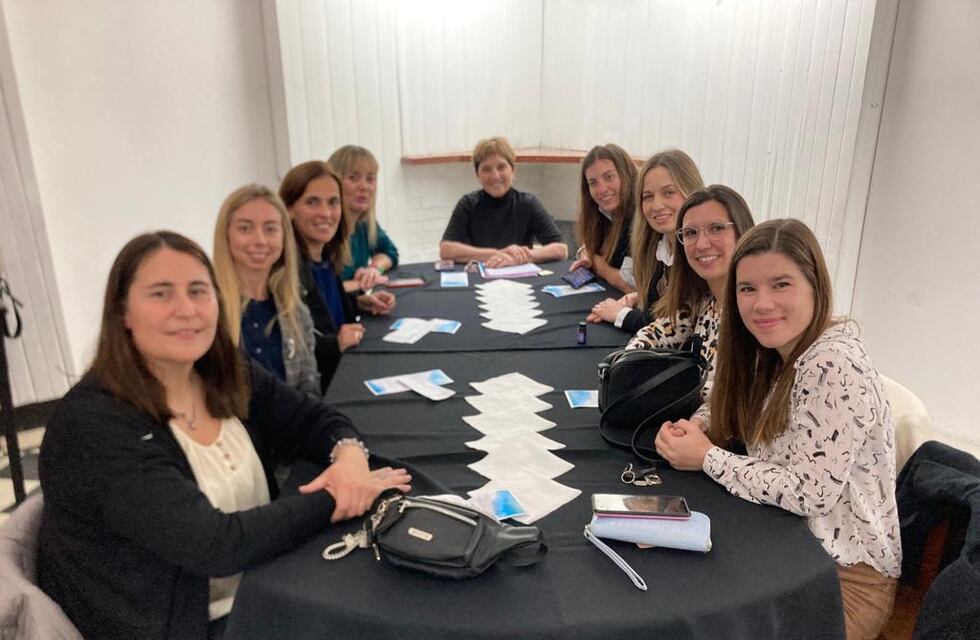 Elecciones 2023 en Tres Arroyos: Compromiso Vecinal en el Debate de Mujeres universitarias “Voz y Voto”