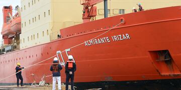 El rompehielos Almirante Irízar ingresó a dique seco