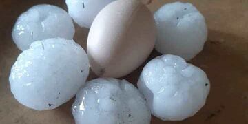 En El Nihuil en San Rafael precipitó granizo del tamaño de un huevo de gallina.