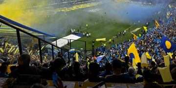 El recibimiento de Boca a sus jugadores antes del partido. Foto: @La12Tuittera