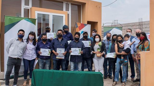 El Concejo Deliberante capitalino distinguió a todos los componentes que tomaron parte del proyecto "Eficiencia Energética en Viviendas Sociales de la Provincia de Jujuy".