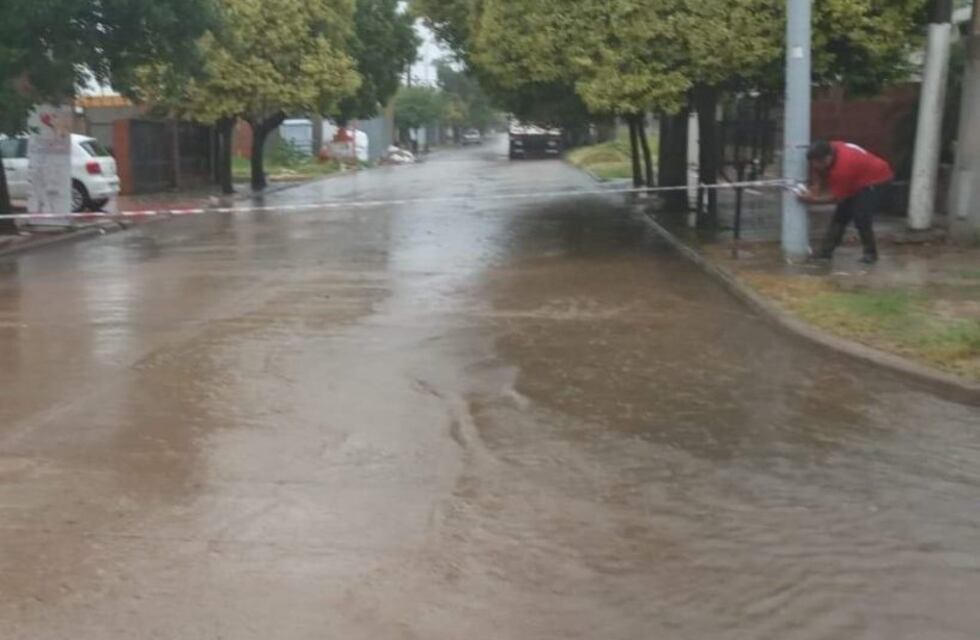 Más de 140 milímetros caídos de lluvia en Arroyito, la región se vió desbordada por las precipitaciones