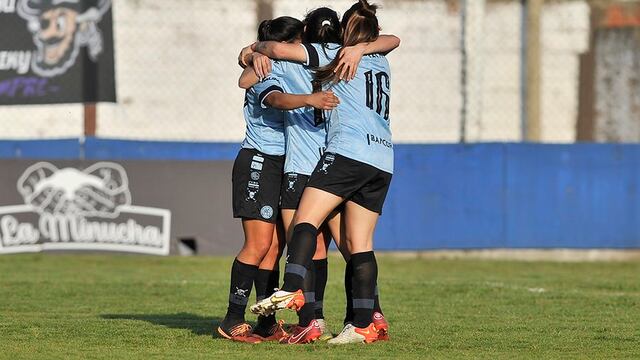 Las Piratas fueron contundentes en el partido postergado ante el equipo de Buenos Aires y ahora lideran con cinco puntos de ventaja ante Banfield
