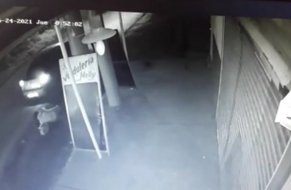 Una joven de La Plata se arrojó de un auto en el que la llevaban secuestrada dos hombres