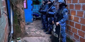 Posadas: desmantelan presunto desarmadero.