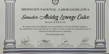 Reconocimiento a Alcides Calvo