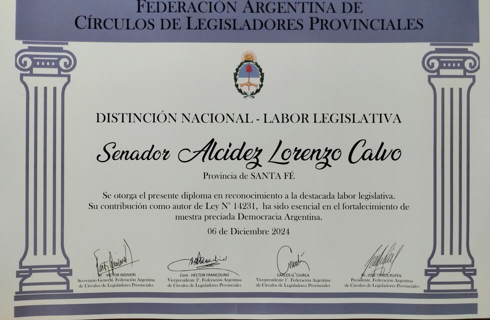 Reconocimiento nacional a Alcides Calvo por su labor legislativa