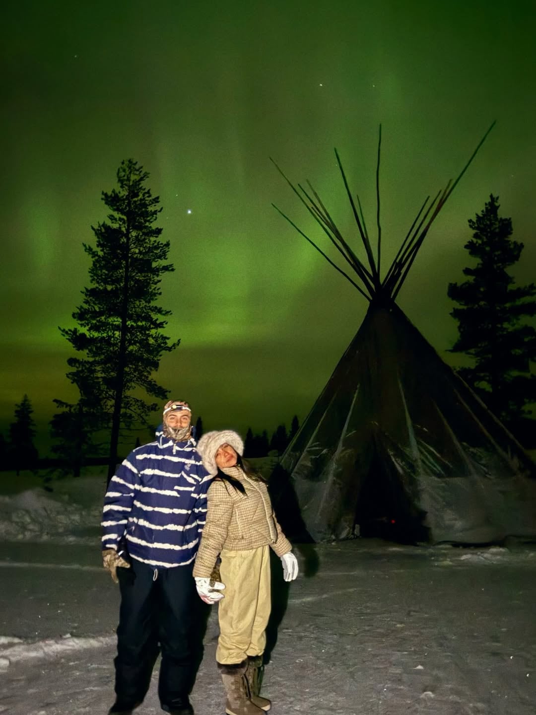 La pareja viajó al norte de Europa en sus vacaciones.