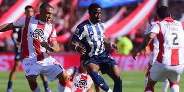 El colombiano Luis Angulo terminó como titular en Talleres, pero su rendimiento no convenció.