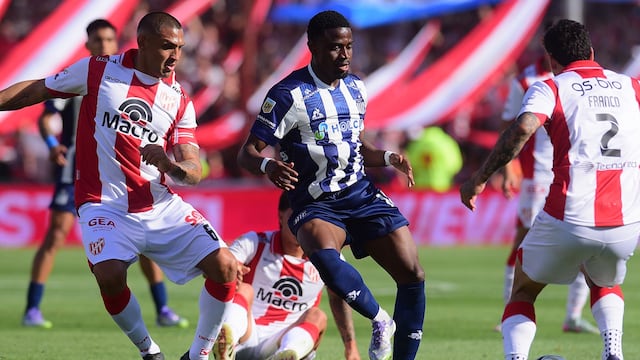 El colombiano Luis Angulo terminó como titular en Talleres, pero su rendimiento no convenció.