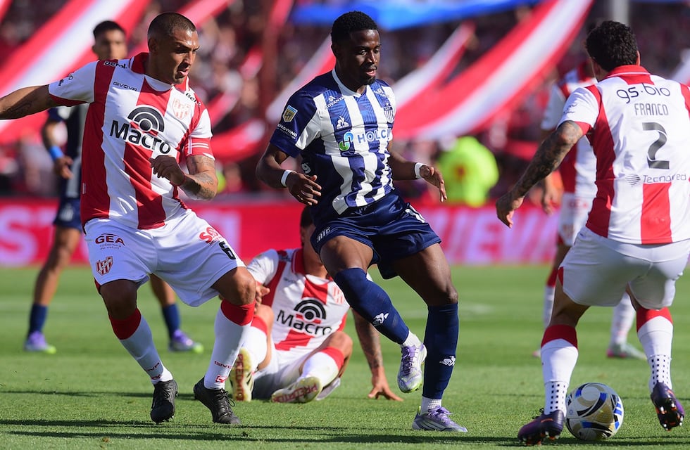 Talleres y una sorpresiva decisión sobre la continuidad del colombiano Angulo