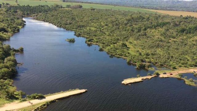 Hace unos años, el embalse avanzó sobre el arroyo Amboy y se llevó el camino (La Voz).
