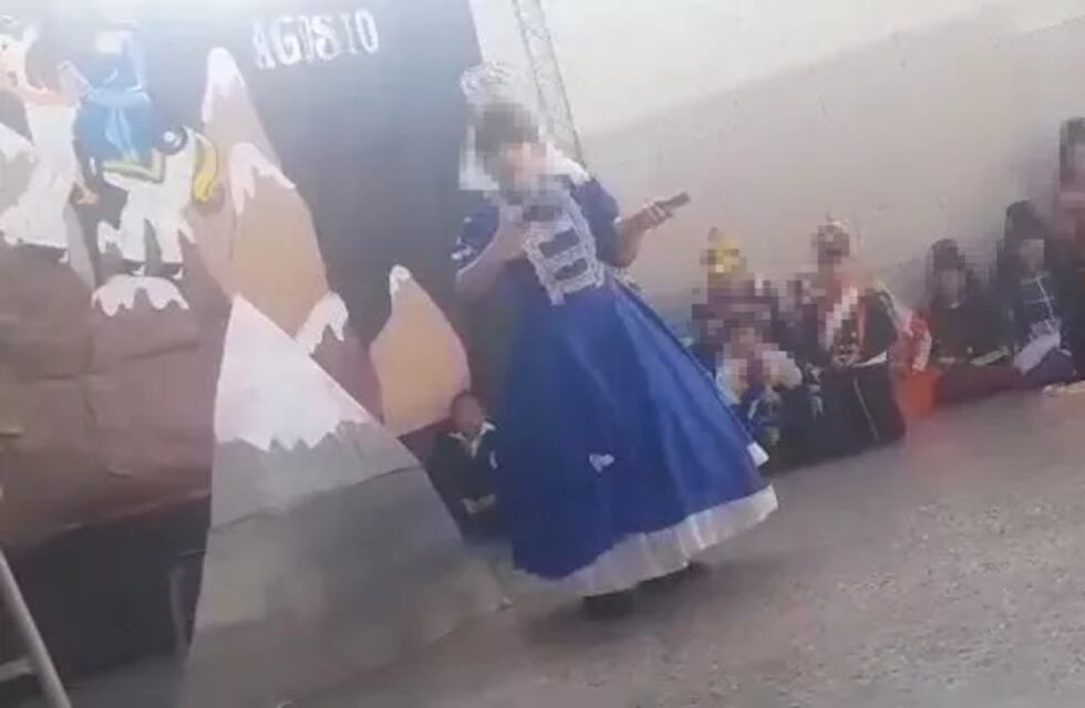 Estremecedor video: tiroteo a una vivienda lindera interrumpió un acto escolar infantil en Rosario