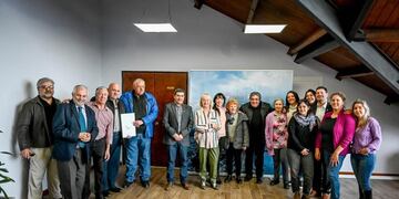 Ushuaia: la Sociedad Italiana recibió el título de propiedad del terreno de su sede