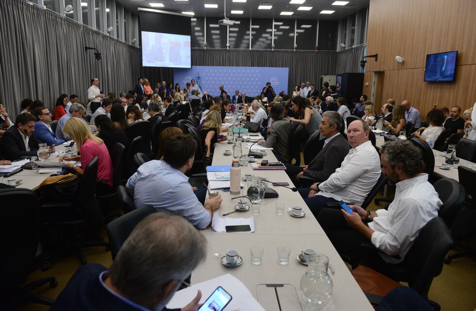 “Ley ómnibus”: continúa el debate en plenario de Diputados con la presencia de nuevos expositores