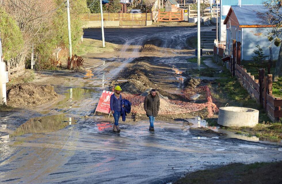 Tolhuin: avanza el plan de pluviales en calles Chepach y Michay