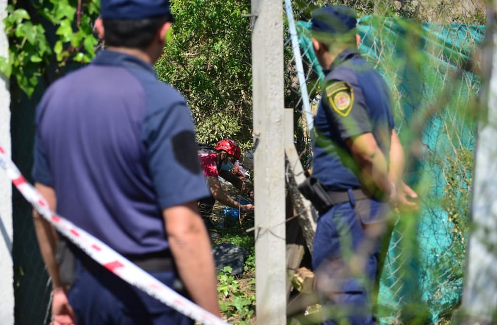 Córdoba: hallaron dos cuerpos en el pozo de la casa de barrio Autódromo