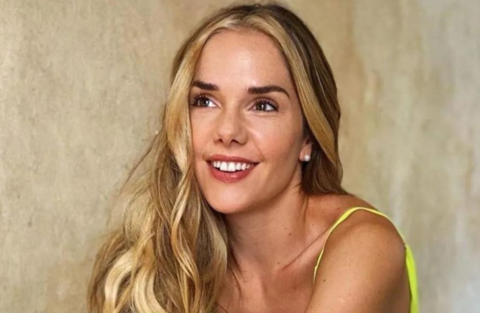 Espalda al descubierto y mini top: Julieta Nair Calvo cautivó en Instagram con un look de brillos