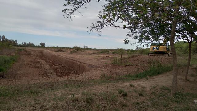 Laguna en Club Caza y Pesca de Arroyito