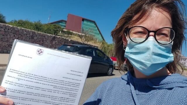 La presidente del Colegio Médico Veterinario de San Luis, Verónica Veglia, presentó una nota al Gobernador para que los profesionales sean vacunados por ser esenciales. Gentileza La Gaceta