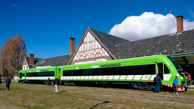 El Tren Patagónico finalizaba su trayecto turístico cuando atropelló a un hombre que se trasladaba en bicicleta.