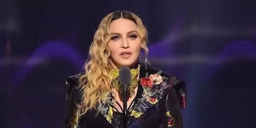 Así es la impactante mansión de Madonna en Nueva York: libros de Eva Perón y decoración gótica