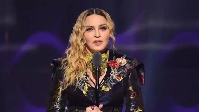 Así es la impactante mansión de Madonna en Nueva York: libros de Eva Perón y decoración gótica