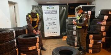 San José: secuestran contrabando de neumáticos.
