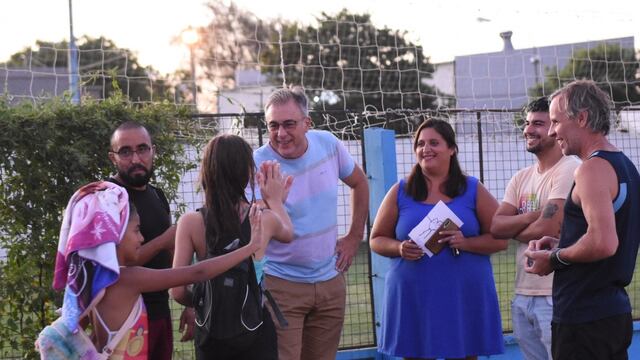 El intendente Luis Castellano recorrió el centro de día del oeste (ex Club Policial)