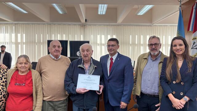Reconocimiento del Concejo Municipal a la familia Sassia por los 65 años de trayectoria en la gastronomía de Rafaela