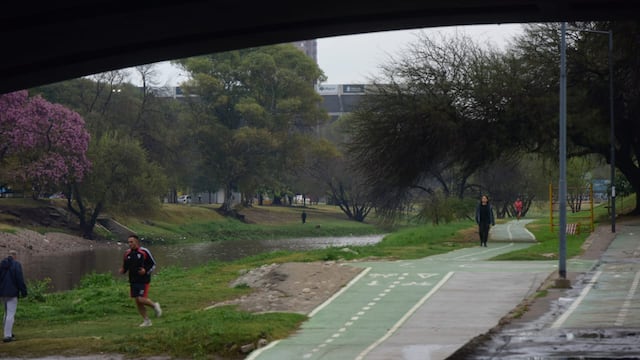 Córdoba registró intensas lluvias durante la noche del viernes 26 y madrugada del sábado 27 de septiembre. (José Gabriel Hernández / La Voz)
